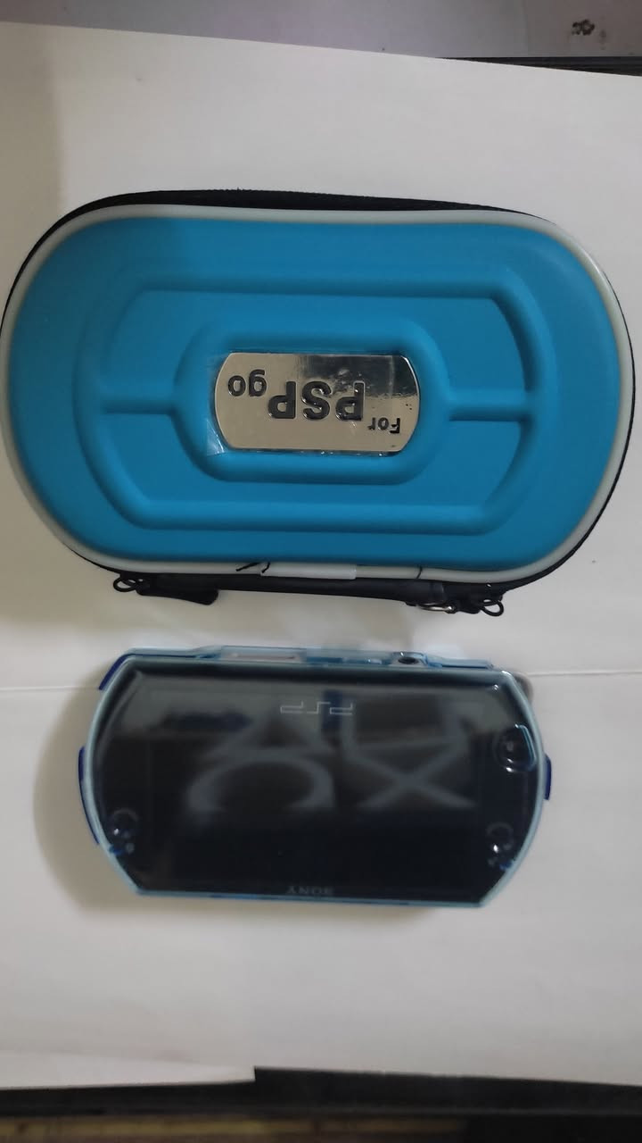السلام عليكم 
psp Go جهاز نظيف مهكر كامل يجي ويا جنطة وكيبل شحن وكفر حماية للجهاز رام m2 احتياطي حجم 2كيكا بي العاب 
السعر 130الف 
توصيل موجود


**إذا كنت صاحب هذا الإعلان وتريد حذفه لأي سبب، رجاءا أرسل رسالة إلى الدعم الفني**