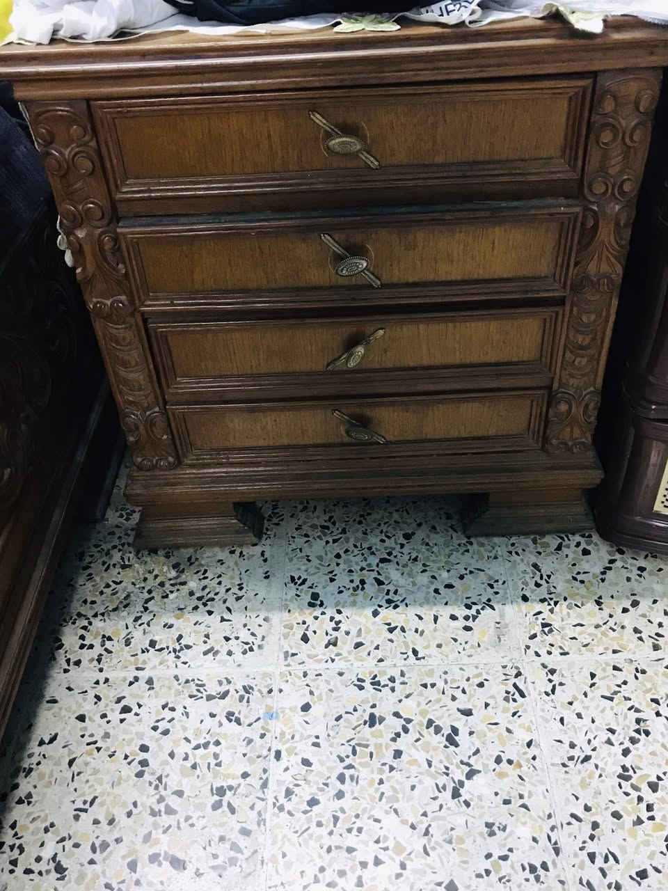للبيع
مجارير جانبية 
عدد 2￼
نوع الخشب صاج ثقيل 
بغداد العطيفية 
السعر
150 الف للاثنين


**إذا كنت صاحب هذا الإعلان وتريد حذفه لأي سبب، رجاءا أرسل رسالة إلى الدعم الفني**