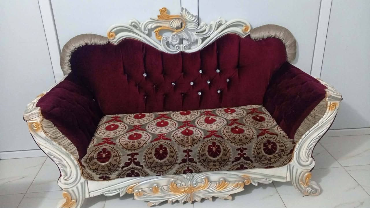 تخم للبيع ١٠ مقاعد حله زوير اتصل على هذا الرقم للحجز ***********
