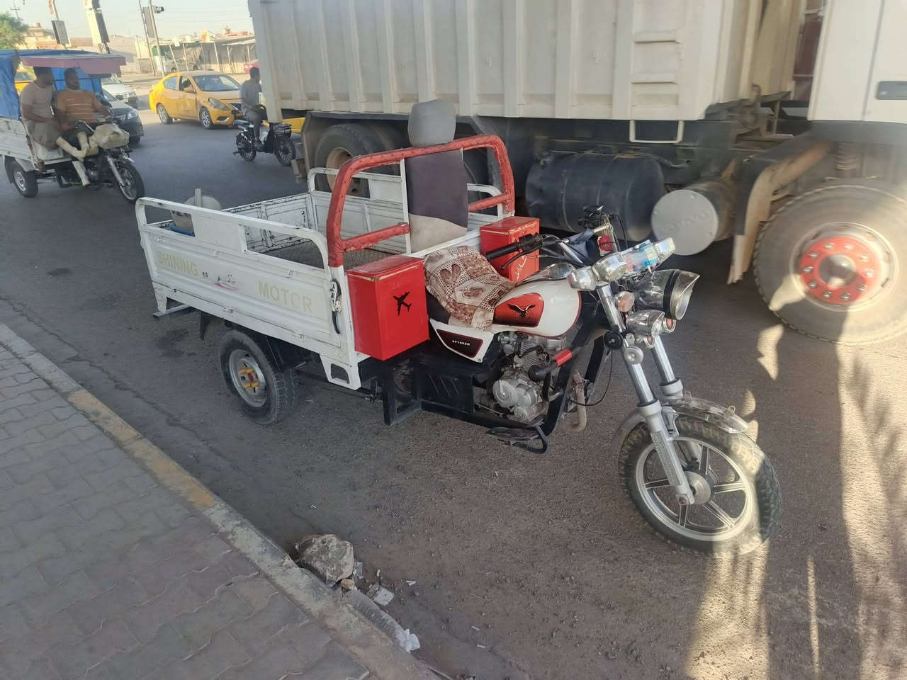 سلام عليكم ستوتة البيع  2019 محرك2019 محرك شرط ركبة شرط كهربايات كلة شغالة تخم تايرات شادلهة جدد جوبلس أوراق بيهة بليتة كمرك بس تروح ترقم بدون صبغ بدون خياس بودي قلاب لسعر  مليون أو 200 بي مجال قليل شراي خابر ودلل هذه رقمي *********** مكان كركوك
