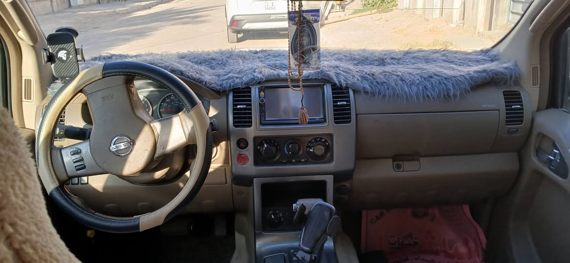 نيسان بافندر موديل 2007 وارد امريكي
تبريد قطعتين 3قطع تبديل بنيد جاملغ وباب سكن
كير ومكينه خير من الله السياره جاهزه من كلشي
وكافله كير محرك حداديه 
مكان السياره بغداد الوزيريه 
رقم السياره سليمانيه باسمي  تحويل مباشر 
السعر ٩٠$ 
هاتف/  ***********
