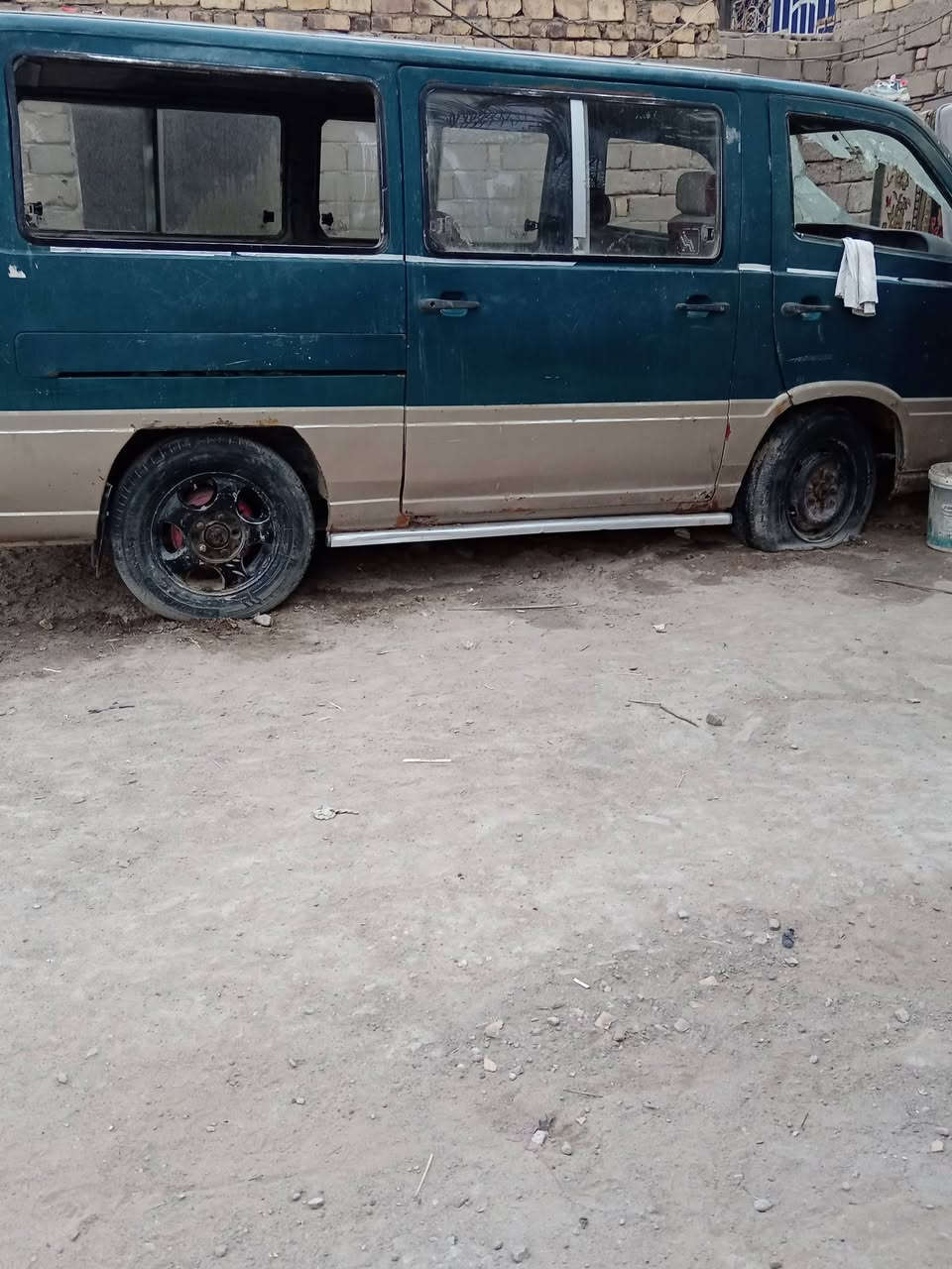 سلام عليكم  ستانا عشره للبيع موديل 96سنويه صاقطه سياره واكفه صاله 5اشهر عوزه كيس كشنات موجوده بيه وكاله عامه رقم كركوك الماني سعر 35او بيه مجال رقم *********** عنوان ناصريه سوق الشيوخ
