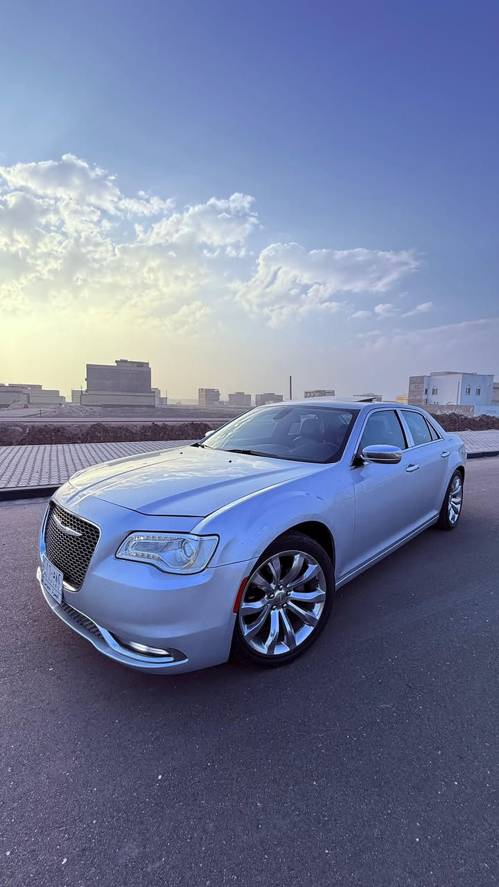 سلام عليكم اوباما للبيع كندي عداد 260 بنيد مبدل اصلي جاملغ امامي مصبوغ  السياره رقم بصره  باسمي سنويه ورقم جديد  السياره گير و مكينه وحداده على البلاد ماشيه 110 
المكان البصرة القرنة 
السعر 217 وبيه مجال بسيط 
الاستفسار ***********
