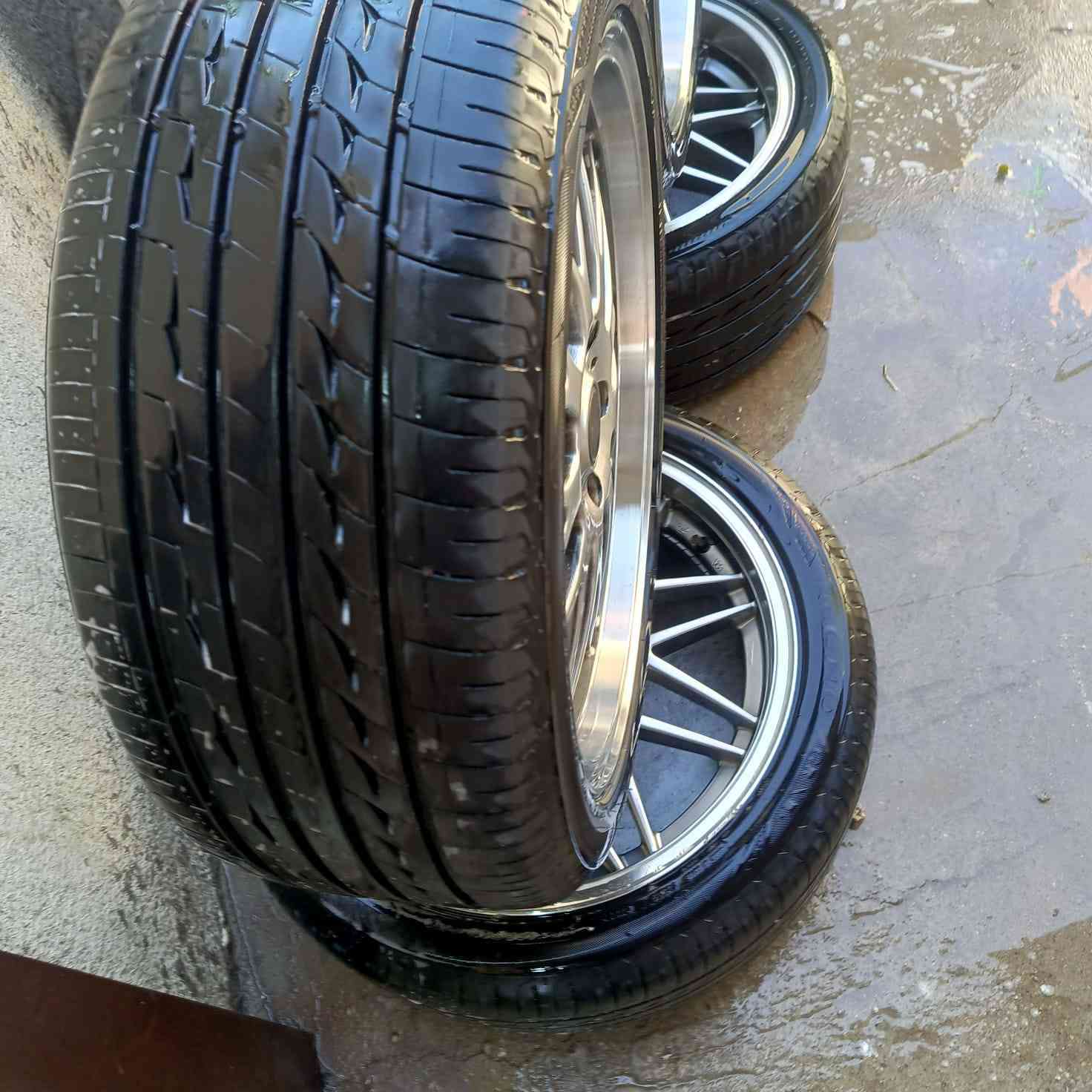 ويل اصلي ياباني.  تايرات جدد. توسايز. جديد مكفول من كلشي السعر 4 ورقات المكان بصرة الزبير
***********
