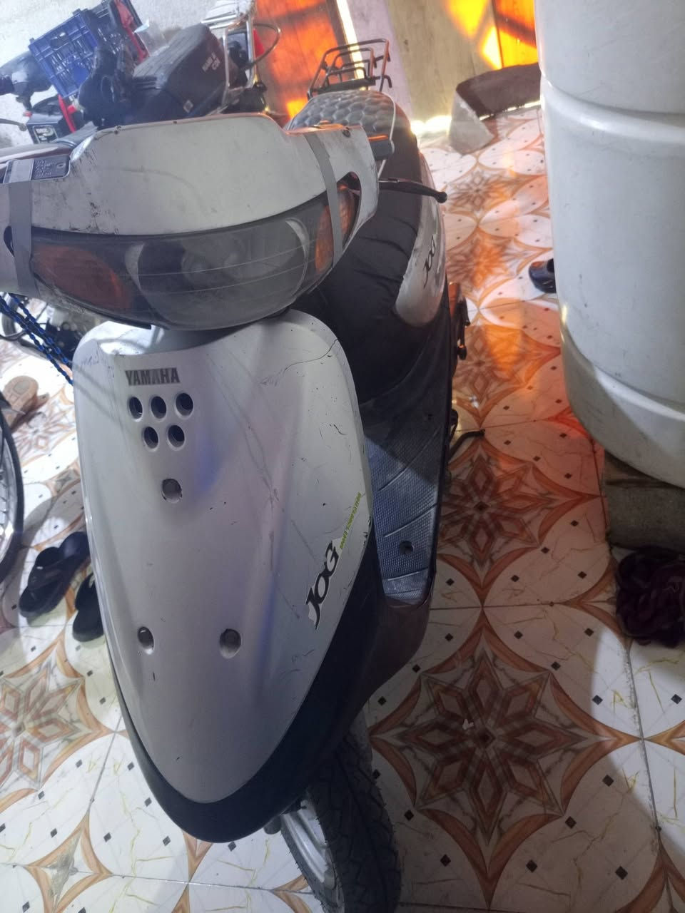 السلام عليكم دراجه خمس زروف للبيع كلشي شغال بيهه سلف هندر كامله من كلشي سعره225 بيه مجال للشراي مكاني القبله حي المهندسين رقمي ***********
