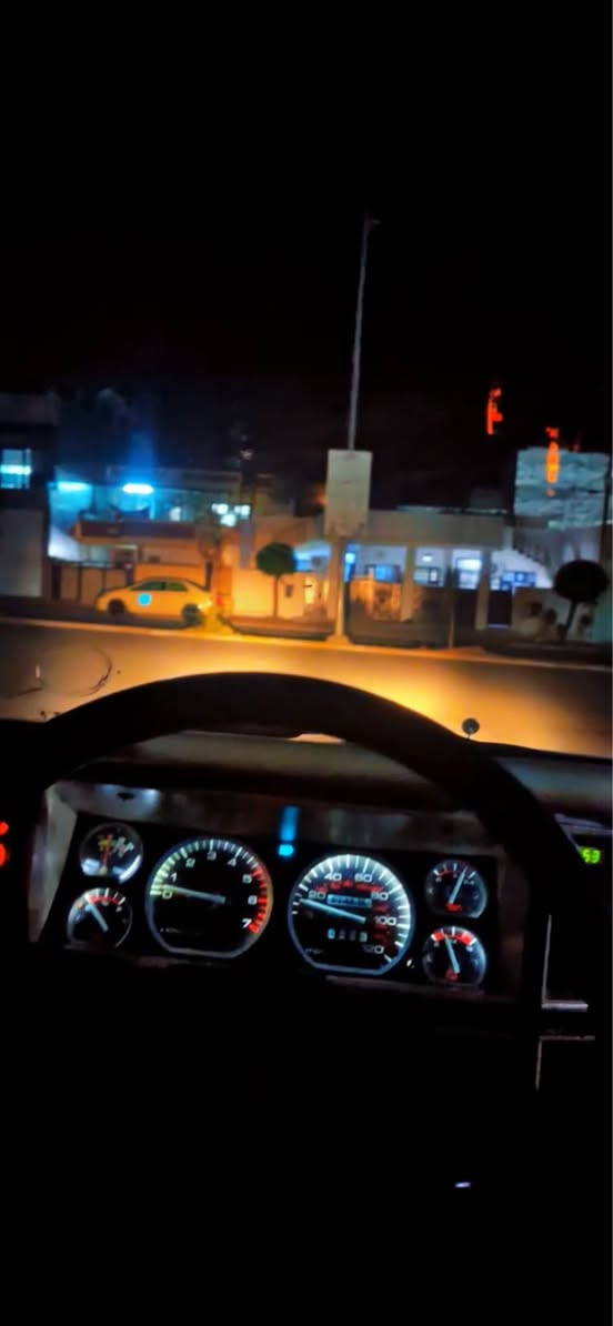 سڵاو هاوڕێیان ئەم جیب شقارتەیە بۆ فرۆشتن بێ تەقەو ڕەقە سەنەوی بەسەر نەچوە بەشەرت تەحوی لو خرامە تەبریتەکەی یەک بۆری نەقسە گێرو مەکینەی بیلاد مەزبوت دەعم و لێدراوی نیە ئەکسلی یەک تۆز سەوتی تیایە هەمو گیانی ئیش ئەکات یەک گڵۆپی نەقس نیە دەبڵ ئەکسل ئیش ئەکات بەس گاردنی لێکراوەتەوە *********** Singapore
