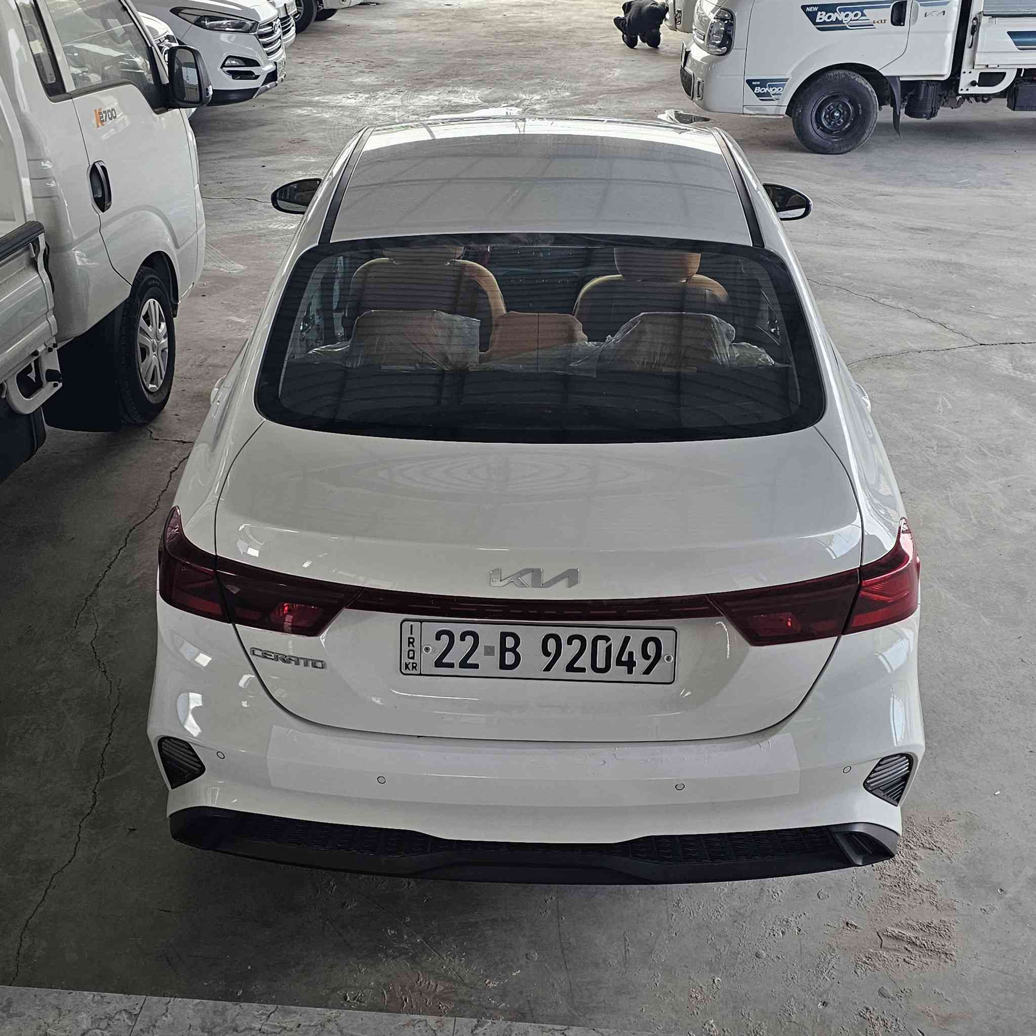 سلام عليكم
للبيع سيراتو 2024
 تحويل او وكالة
تبريد قطعتين 
داخل لونين 
لد 
حساسات خلفيه 
نظام eco و sport 
تحكم ستيرن جهتين
محرك 1600
ماشيه 40 الف
رقم اربيل 
المكان واسط الزبيدية
$180 وبيه مجال
الاستفسار ***********
               ***********
