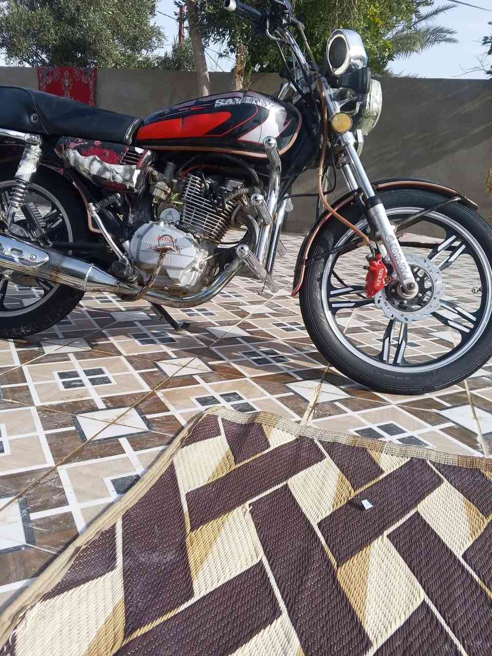 السلام عليكم دراجه سيفون موديل 21 للبيع اوراق كامله محرك خير من الله مكاني سراجق و العباس تعال خاص فقط واتساب رقم الهاتف***********
