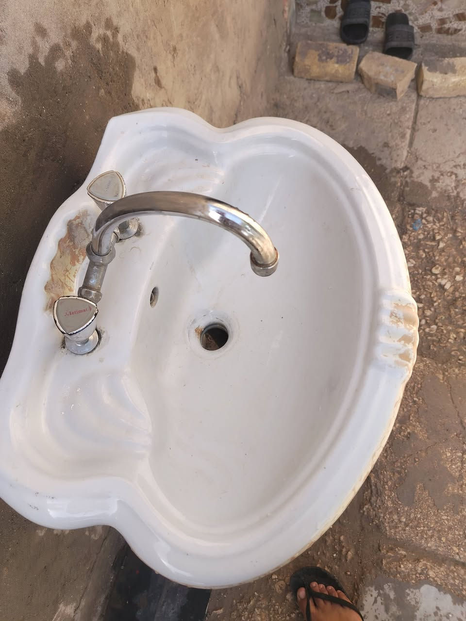 مغسله نظيفه هيه وخلاطه سعر خاص


**إذا كنت صاحب هذا الإعلان وتريد حذفه لأي سبب، رجاءا أرسل رسالة إلى الدعم الفني**