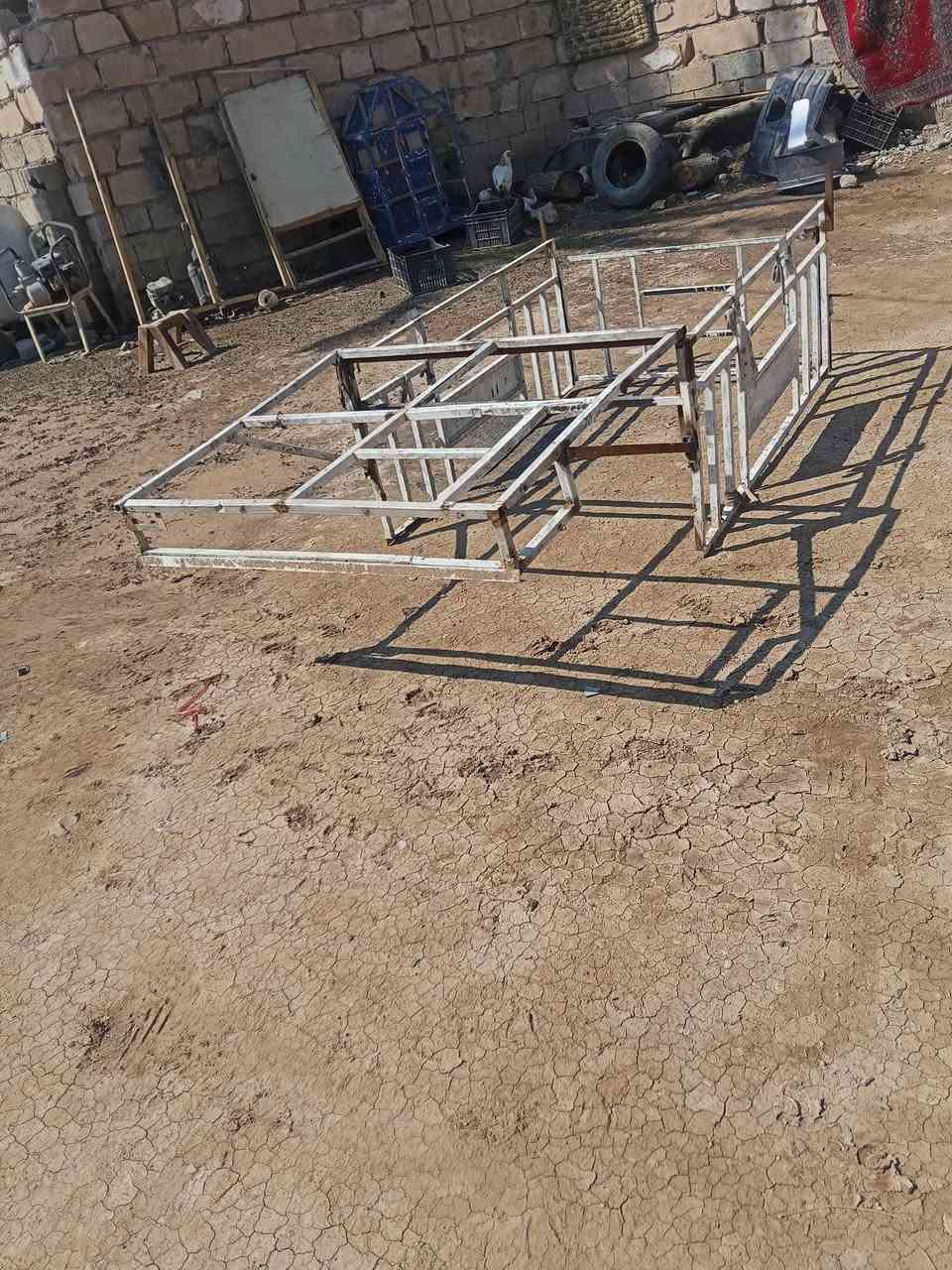 السلام عليكم شباب متجر للبيع السعر سعر 60 ***********
