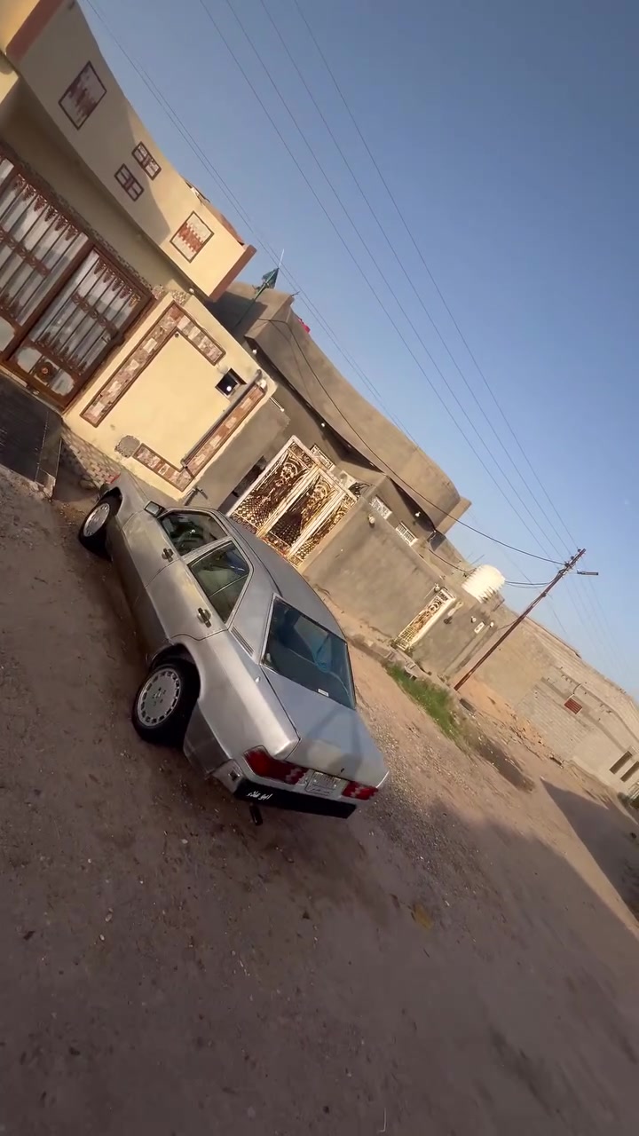 سلام عليكم مارسيدس 190طيارين للبيع سياره على گد الحال مكينه 2500ابيعك كوم حديد سكراب سنويه منتهيه من2018 سعره 25وبيه مجال للطبين تجي تشلع عيوني للاستفسار/***********
