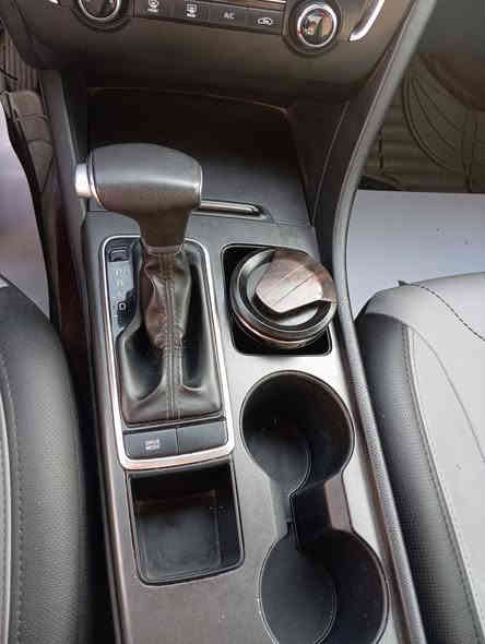 السلام عليكم
كيا أوبتما وارد امريكي 
حادثه بابتين بارد سايق وره سايق 
صفحه كلير+بنيد كلير بدون معجون سياره جديده 
ماشيه 133الف 
موصفاته 
شاير بل مري
تحكم ستيرن 
كامره دوار 
السعر 120 بيه مجال بسيط

هاتف ***********
