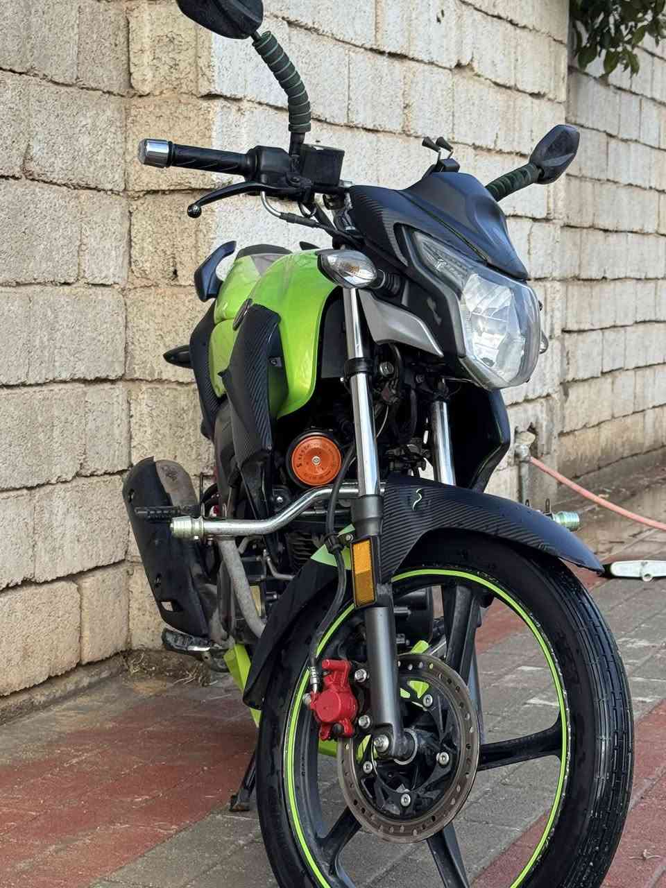 هاوجي للبيع موديل ٢١ مابي اي نقص محرك زلال ما مفتوح ابد ولا ممدوده علي صبانه دراجه حلوه 
مسجله وكامله(سنويه  ولوحات انكليزي) تحويل ثاني يوم وشوكت متريد مستعجل ع بيع 
سعر ١٧ ونص وبي مجال بسيط 
للاستفسار *********** مكاني الرمادي الورار
