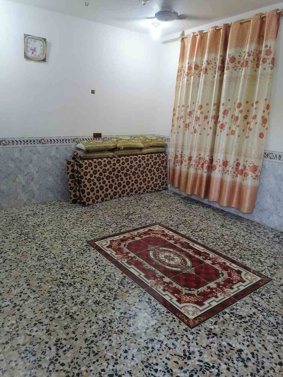 بيت للإيجار طابقين مكانه ابومنيصير منطقت الرظوان قريب البزل يبعد عن الشارع العام ٢٥٠م  خمس غرف نوم سعرالإيجار٣٥٠ قفل ***********   ***********

