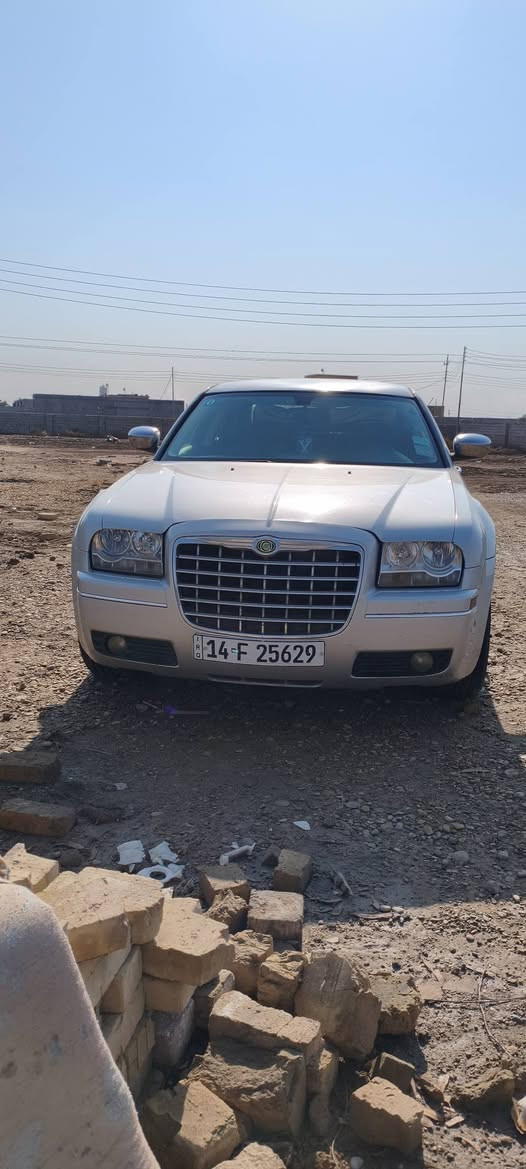 السلام عليكم اوباما للبيع موديل 8 السياره جاهزه سنويه 27 تخم تاير 
حداديه جديده رقم *********** التفاصيل على الواتساب او اتصال السعر 110 وبيها مجال
