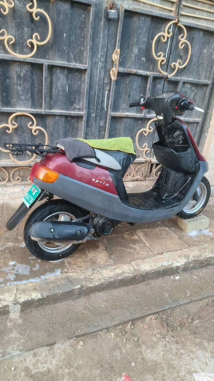 دراجه بطه موديل 2003 نضيفه دراجه كلشي شغال بيه
زوج تواير جديد قفل جنطه قفل تاير قفل سويج كامله دراجه فقط تحتاج بوشه و بستم لايتات شغاله عالي وناصي 
مراوس فقط وياه موبايل فقط مراوس ***********
