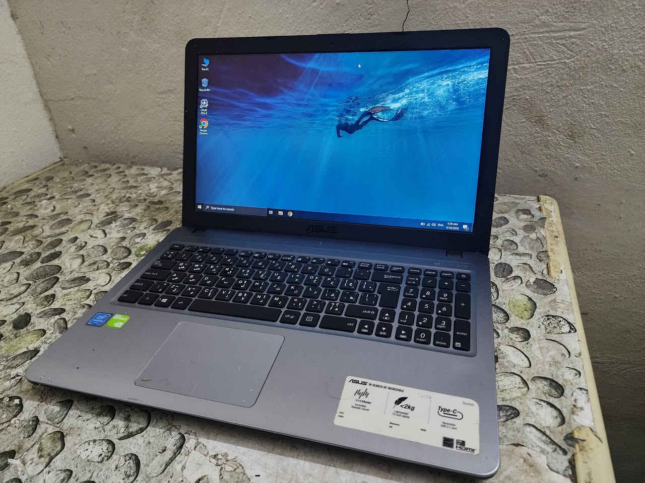 لابتوب ازوز 
معالج Pentium حديث N3700
رام 4 كيكا 
هارد 1 تيرا Hdd سلم سريع جدا 
كارت شاشة خارجي Nvidia geforce m810
1 كيكا 
شاشة حجم 15.6 انج 
بطارية ممتازة حدود ساعتين 
شاحنة حديثة 45 واط 
مداخل USB3 و Type c
السعر 125 الف قفل 
 توصيل متوفر بغداد, العراق


**إذا كنت صاحب هذا الإعلان وتريد حذفه لأي سبب، رجاءا أرسل رسالة إلى الدعم الفني**