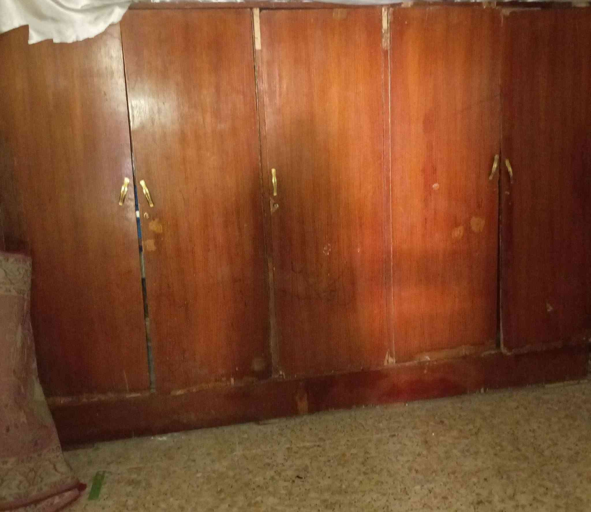 السلام عليكم كنتور صاج باب اول يرادله ترتيب سعر 50 مكاني بغداد حي البتول ***********

