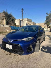 كورلا وارد امريكي 2018 SE بغداد  مبدل قطعتين البابين جهه اليمين نفس ال...