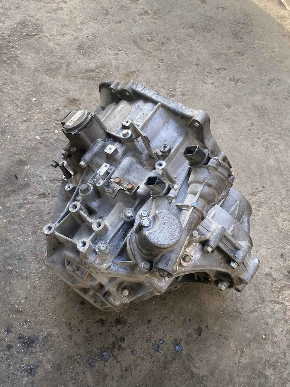 السلام عليكم كير فولستر كلج حاويه نضيف على الشغل سعره ٣٠٠ الف قفل  dctللاستفسار ***********
