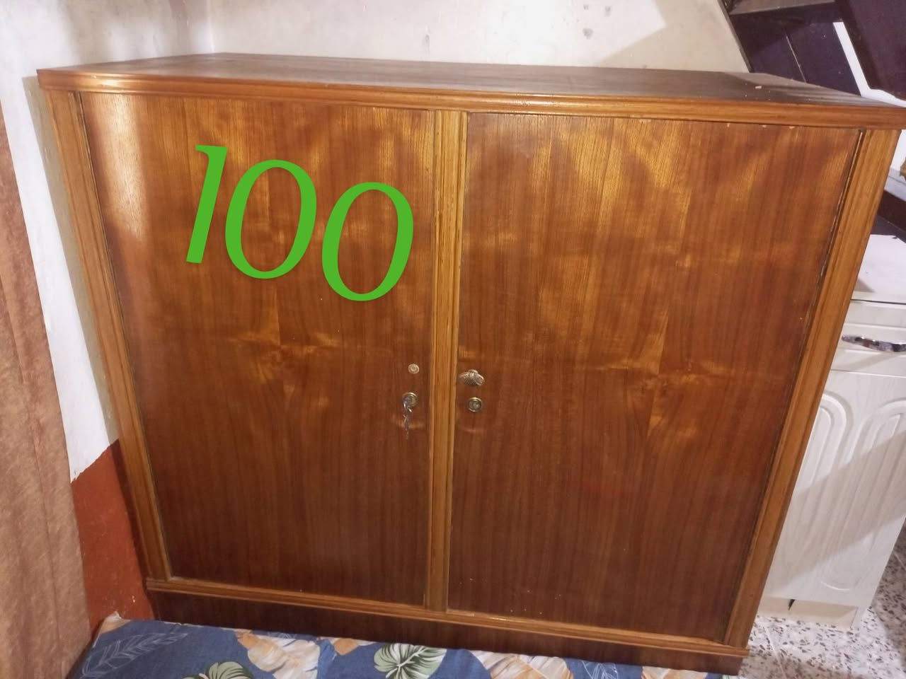 غراض لبيع كلمن وسعرة مكتوب الاستفسار خاص او واتساب *********** مكان النجف
