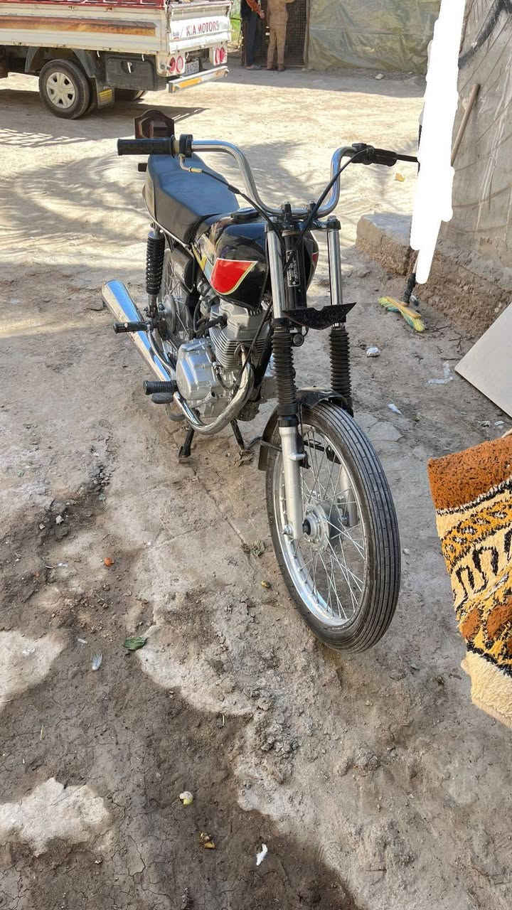 السلام عليكم شباب دراجه نامه للبيع سعره ٧٥٠ مكان سماوه


**إذا كنت صاحب هذا الإعلان وتريد حذفه لأي سبب، رجاءا أرسل رسالة إلى الدعم الفني**