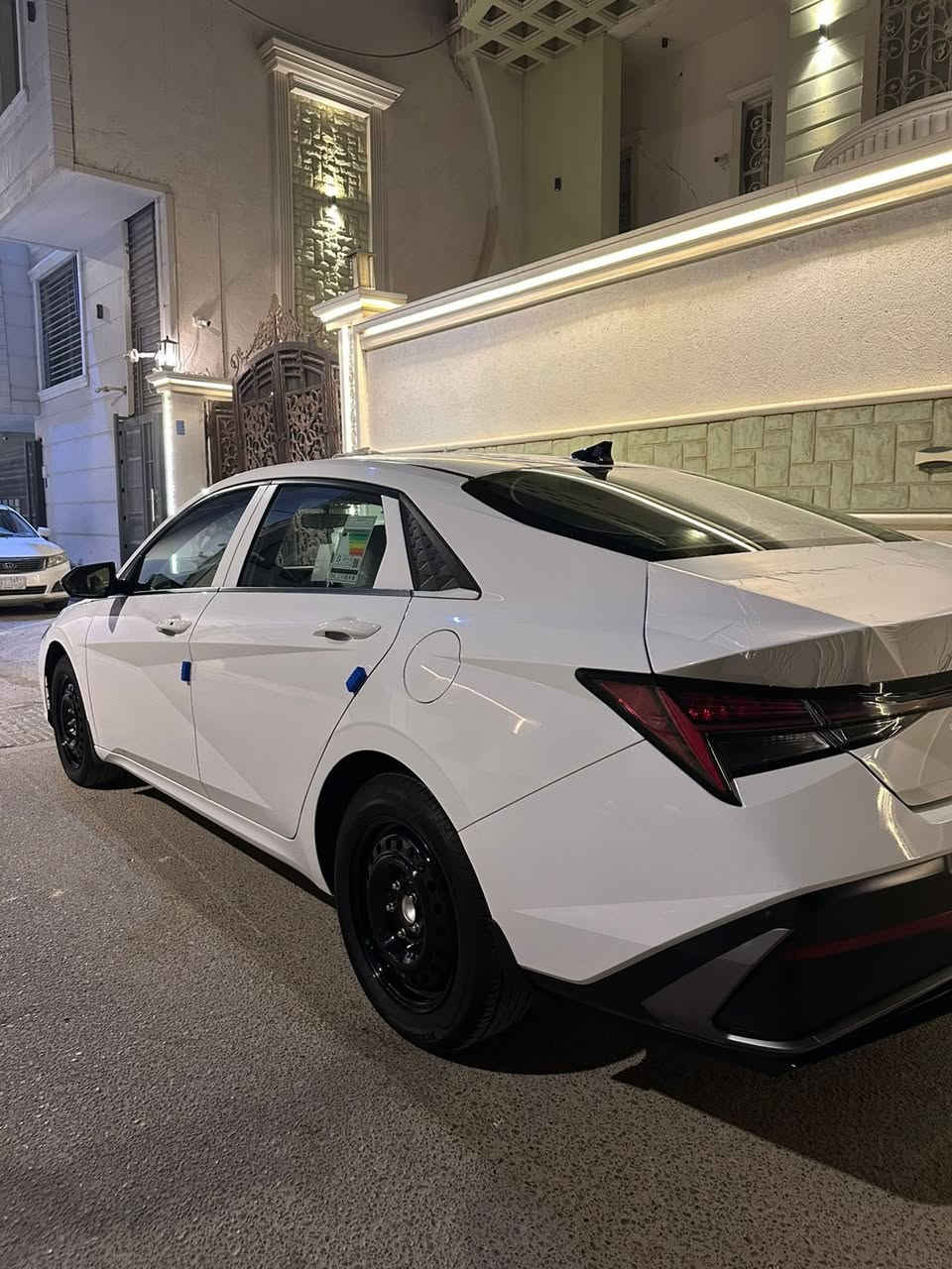 السلام عليكم
هونداي الانترة ورارد خليجي محرك 2000 دوش موديل ٢٠٢٤ كفالة عامة السيارة فول مواصفات على وضع الشركة ماشية 54 الف 
السيارة مال اقصاد استقطاع مباشر  رقم بغداد راعيها بلحلة  السيارة استلمتها على ايدي 

السعر 170 وبيها مجال 

الاستفسار ‭***********‬
