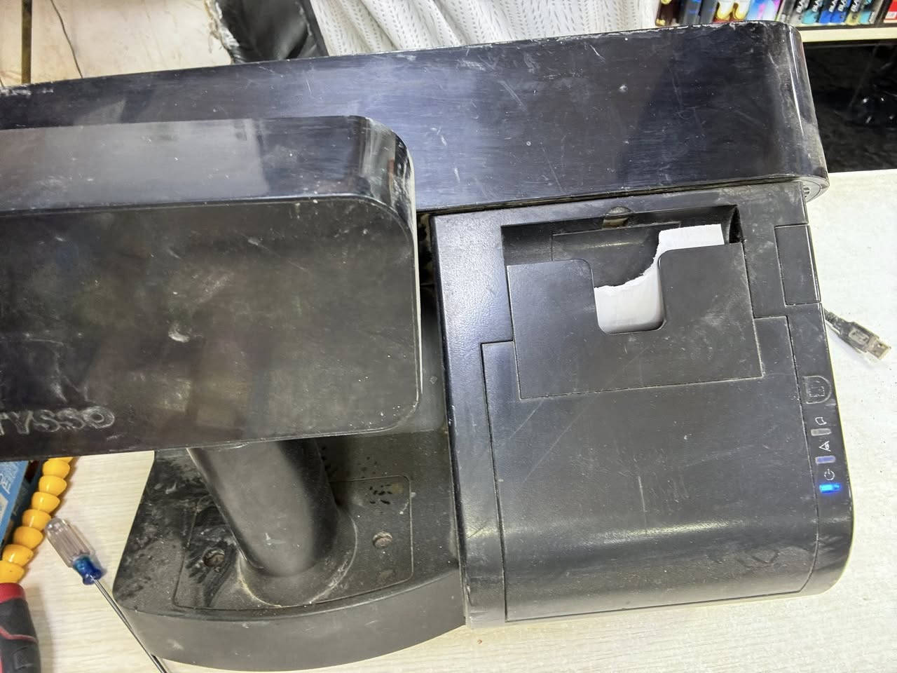 السلام عليكم كاشيرة لمس للبيع شغاله  وبنفس الوقت بيه طابعة فواتير السعر 125 مكاني نجف ***********
