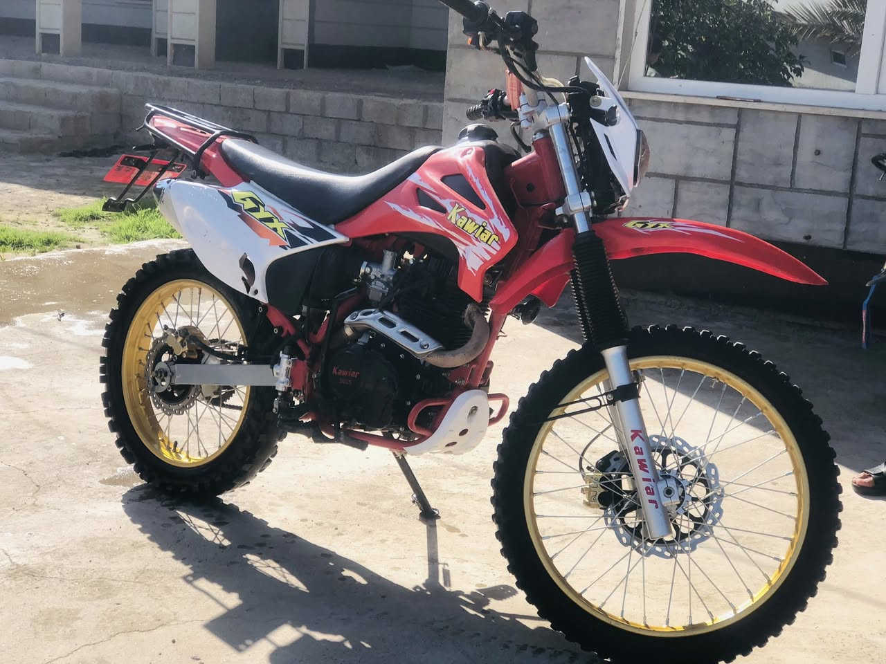 السلام عليكم ماطور قفاز ٢٠٢٥ محرك ٢٥٠كبس  النوعيه كاوير  السعر ٨٢٥ وبي مجال قليل ومكاني اكوير رقمي ***********
