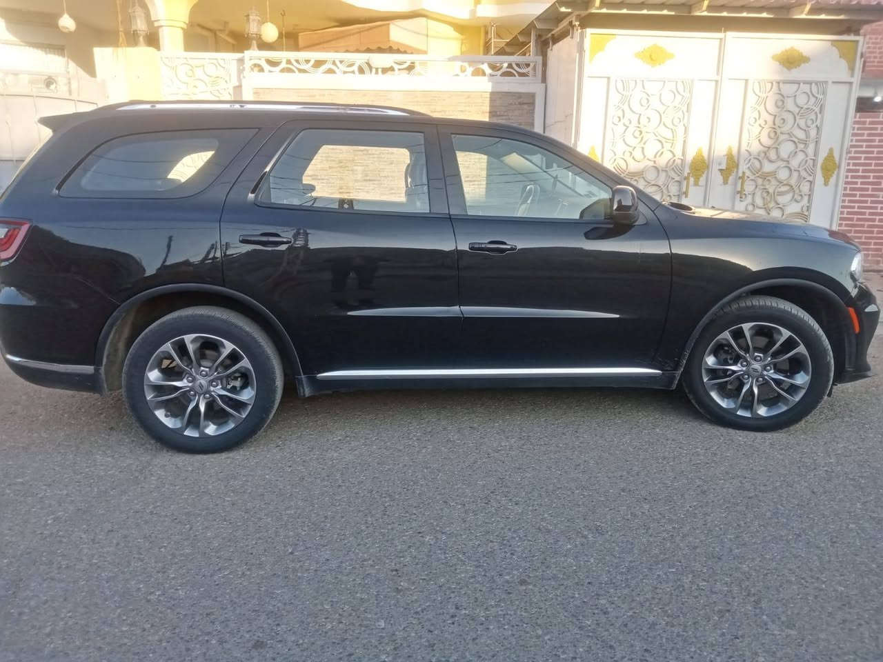 السلام عليكم اخوان من رخصة مسؤلي الگروب
دورنكو لون أسود ٢٠٢١ ضرر خفيف بدون صبغ تعديل بارد  وتكحيل فقط وبدون حالوب ولا غرق وماشية 43 ميل
مواصفات sxt
شاشة كبيرة
بصمة وتشغيل عن بعد
اطفاء ذاتي
حساس وكامرة خلفية
اطارات ودسكات جديدة
صندوق كهربائي
كشنات جلد وتدفئة
تبريد مركزي ثلاث قطع
اوتو استوب
مثبت سرعة
بدون سلايد
مرقمة اربيل
سنوية جديدة
السيارة باسمي
وبيها بطاقة بنزين
رقم الشاصي
مرفق بالمنشور
تحويل او وكالة ثاني يوم
السعر المطلوب ٢٨٠ ورقة وبيها مجال قليل 
للاستفسار واتساب فقط ***********
