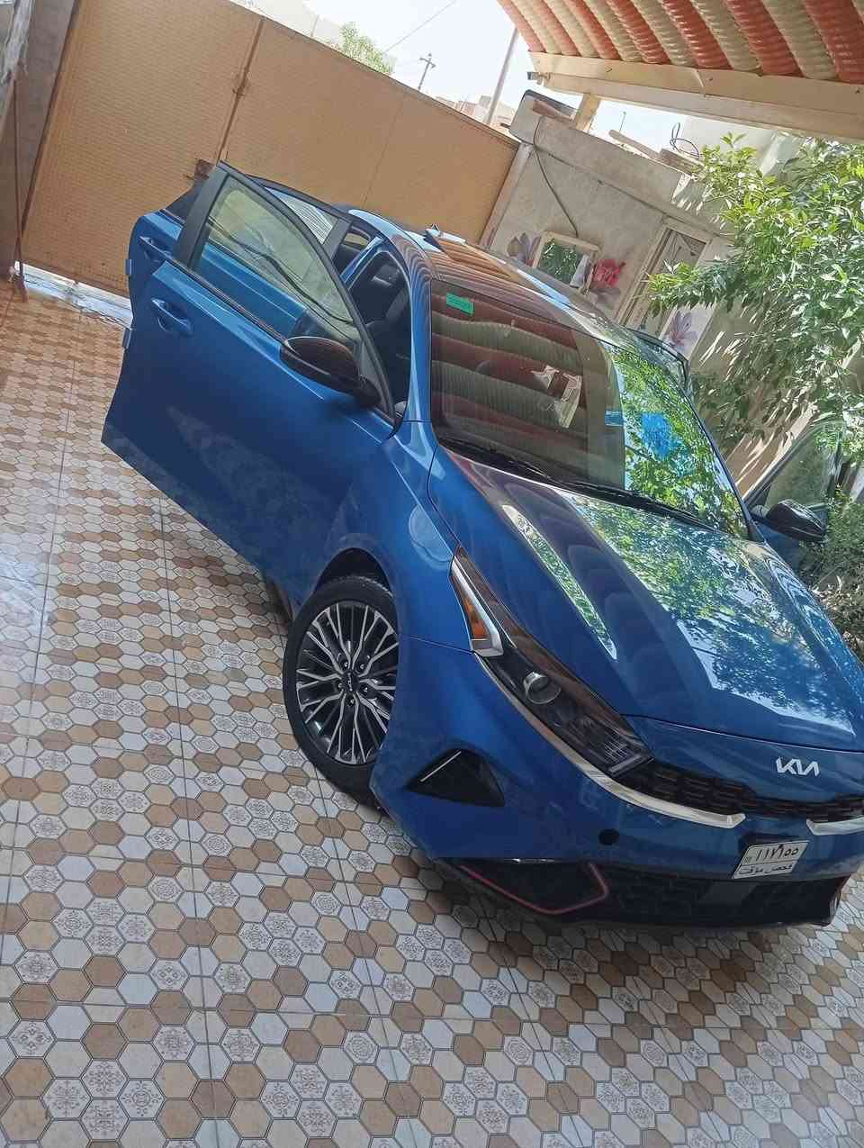 السلام عليكم سياره كيا فورتي للبيع موديل ٢٠٢٣ 

  سياره جاهزه وكامله ومرقمه بغداد بسمي سيارًه 

موصفات جتيً لاين فولً موصفات سياره اني مستورده منً امريكه ع أيدي  ماصره سنه من وصلتني   

      مكاني ديالى بعقوبه هاذ رقمي الشراي يتصل ويدلل  ((  *********** ))
