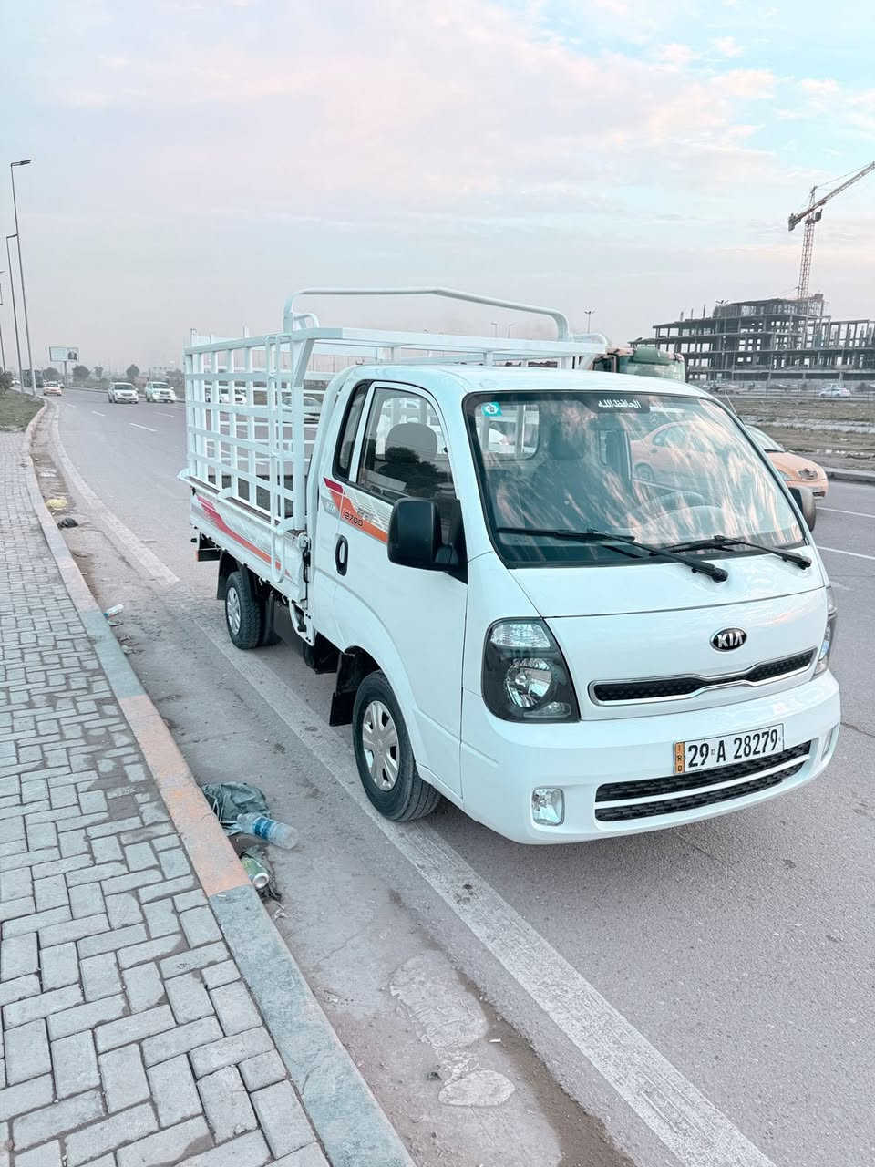 سياره كيا حمل محرك مفتوح 2700 موديل 2015 رقم واسط السنويه لِغاية 2028 مكينه كفاله لا تنقيص ولا تبخير گير أكسل مكفولات كهربائيات كلها شغاله دوشمه جديدة شاصي ورقم شاصي واضح والصدر حلو سياره حلوه متذب عليهه ألف دينار گبل للشارع سياره خير من الله الياخدهه بالعافيه عليه وشرط محجر مو وياهه والباقي گدام العين أحلى من الصورة تحويل مباشر السيارة بـ أسمي مكان السيارة بغداد رقم هاتف ***********
