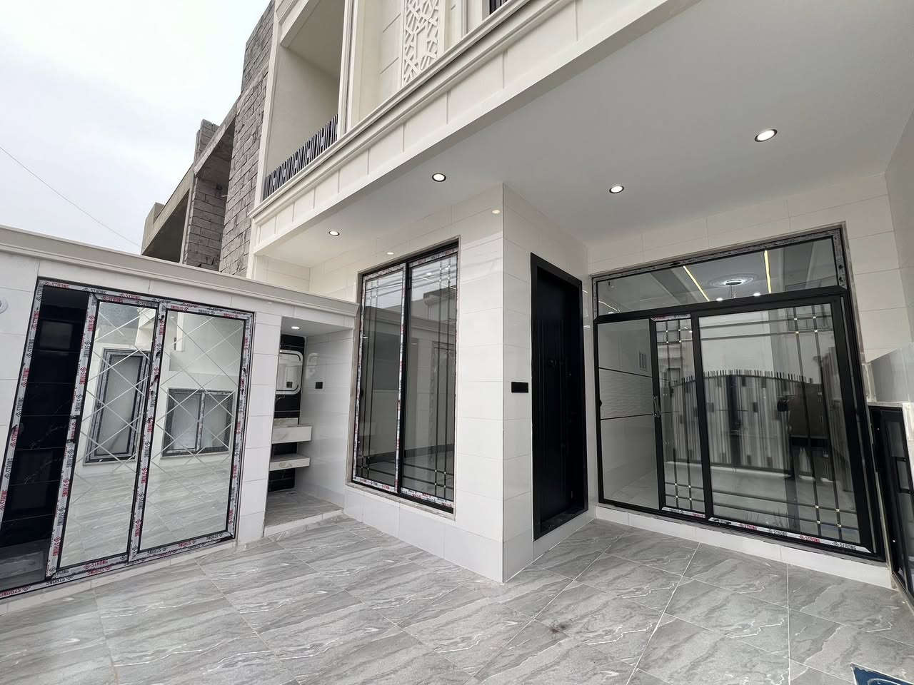 💥🎯#نرخی گونجاوە  ||#سعر مناسب VIP   
🏦#خانوو  تاپۆ   🌲مقابل شارع12متر 🌲 || لەموقیعی باش || فول كوالێتی || بۆفرۆشتن 
🌍#شوێن || هەولێر || گەڕەکی فةرمانبةران  ||نزيك شةقام ي كورنيش
🧱#ڕووبەری||  125 متر  125 متر 🌲    
🗄#پێک هاتوەلە||  4 ژوری نوستن مطبخ  وطبخ عمل و 2 هۆل و  دیوەخان 3 حمام   بیتونە 
💰#نـــرخ   
📠#بۆ پەیوەندی کردن
📴فایبر واتساب***********
📴اسيا***********
ـــــــــــــــــــــــــــــــــــــــــــــــــــــــــــــــــــــــــــــ
🏦#بيتين_200متر160متر___شارع12_طابوو__  🌲🌲  ||موقع ممیز  || فول موصفات   || للبیع قريب شارع كورنيش 
 🌍#الموقع ||  اربیل|| حي فةرمانبةران | 
🧱#المساحة || 125 متر 125  متر      
🗄#یتکون بیت || 4 غرفة نوم مطبخ  مطبخ عمل و ۲ صاله استقبال و 3 حمام بیتونە  
💰#الســعر   
📠#للاستفسار اتصلوا ........
📴فایبر واتساب***********
📴*********** اسيا

📞للتواصل
📸 السعر والصورة متوفرة على قناتنا الرسمية في التليكرام 👇
🔗 https://t.me/bashdarsleman445
تابعنا الان وشوف احدث العقارات يوميا ع الصفحه الرسميه في فيسبوك
🔗https://www.facebook.com/share/1HPVCGBVGS/?mibextid=wwXIfr

📞 تواصل مباشر واتساب أو اتصال:
📱 ***********
📱 ***********

#عقارات_اربيل #شقق_للبيع_اربيل #بيو_لبيع_اربيل  #فلل_للبيع_اربيل #مجمعات_سكنية_اربيل
 #عقارات_كردستان  
#استثمار_عقاري_اربيل #عقارات_بغداد_سليمانية_اربيل  #عقارات_شمال_العراق  

⬅️ الأسعار والصور داخل القناة… لا تفوّت الفرصة

تابعنا الان وشوف احدث العقارات يوميا 🏘️
https://t.me/bashdarsleman445
