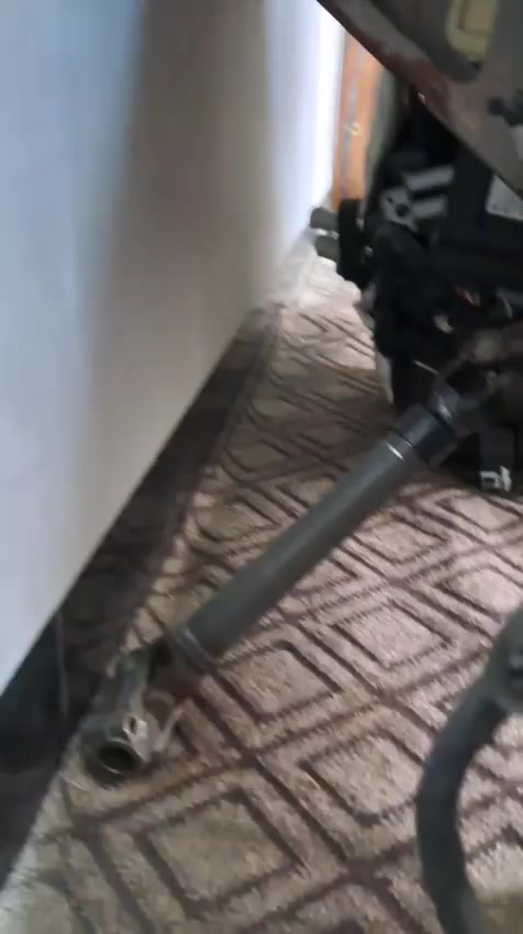 دشبول توسان اخو الجديد شرط اشتريته وبعت السيارة ابيعلك جوة السوك بالي يرضي الله قبل مايوصلي موديل 20 مكاني بغداد ***********
