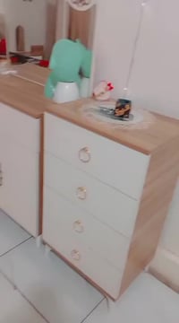 غرفة للبيع • نضيفه • مدخل الحمل