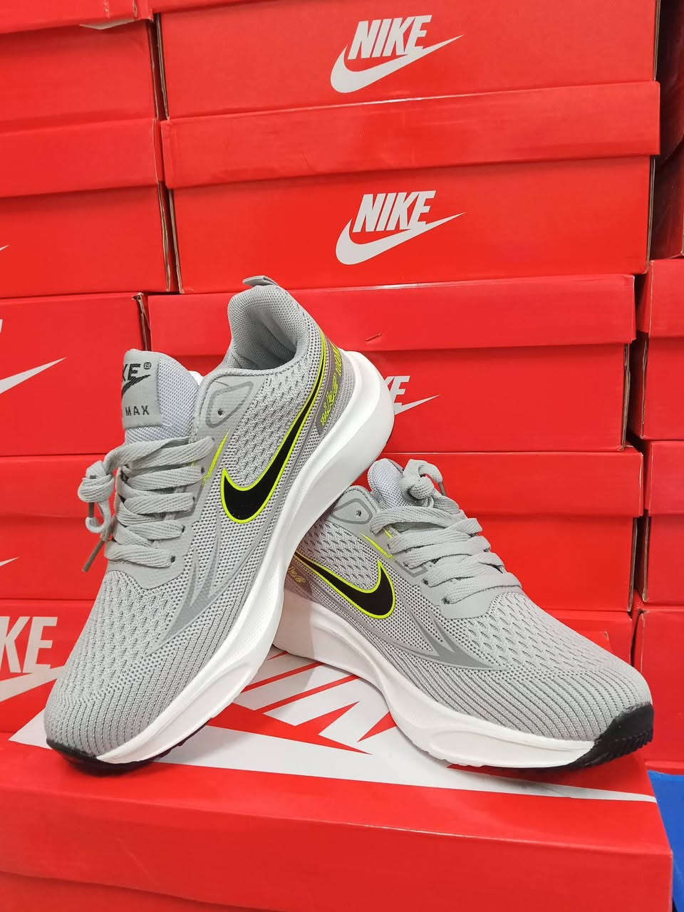 جبتلكم ليوم 😍احذية صنع فيتنامي  🫰✨
 من Foot Point للأحذية تابعو البيج ✨
اجود انواع الاحذيه واهم شي #كشخةةة
عرض العيد😍✨✨قطع أخيرة 
سعر القطعة 15 الف 
بي 6 الوان 
قياسات من 40-41-42-43-44
للطلب مراسلة الصفحة أو الواتساب
***********
رابط البيج 
https://www.facebook.com/share/1E7zWmiKSS/
