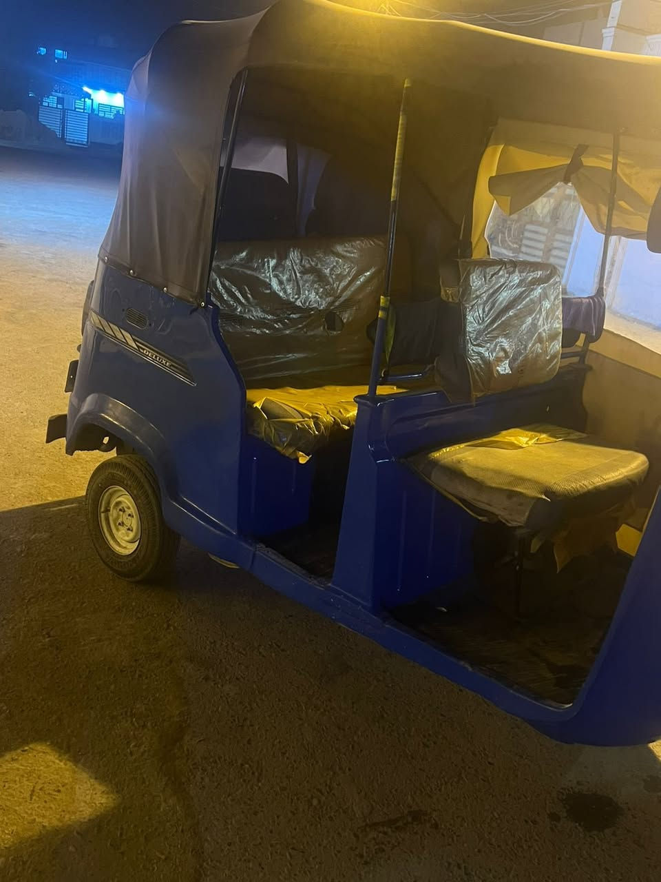 السلام عليكم تكتك موديل 20 رقم بابل بأسمي مكفوله عده الدوس معمره محرك وكير خير من الله كهرباء كلها شغاله مال جناي 
السعر 5300 وبيه مجال حك الجيه
مكاني الدوره حي دجله 
***********
