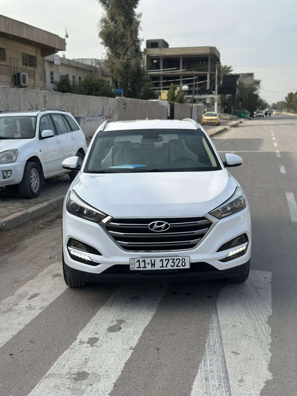 توسان 2017 خليجي
محرك 2000دوش
لد نهاري
5 ويلكب
لايت لد
يدات نيكل
تبريد قطعتين
شاشه كامره حساس
ماشيه 73
بيها بارد بشفه البنيد
وبارد بلباب الي وره صدر
دعاميات بلاديه ممصبوغات
السعر 174 وبيها مجال حك الجيه
***********
