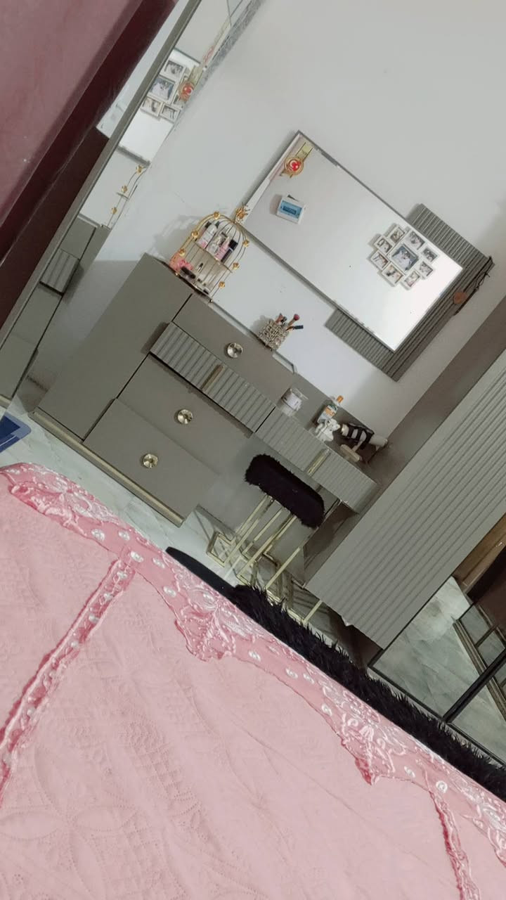 غرفه تركيه مودرن ضخمه كنتور زاويه لبيع الاستفسار على الخاص ❤️


**إذا كنت صاحب هذا الإعلان وتريد حذفه لأي سبب، رجاءا أرسل رسالة إلى الدعم الفني**