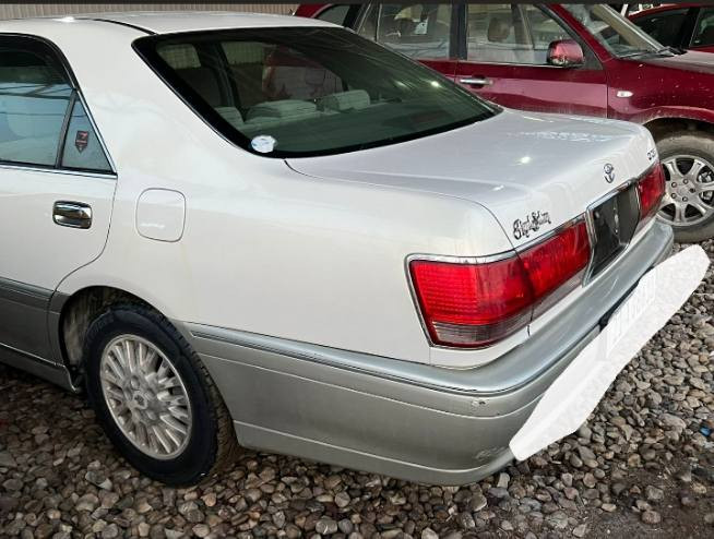 ملكه 2002 ادوات  متومه طبق اصل على شاصي ورقم سليمانيه كصه جنطه سياره جديد .   سعره 35
مكانه بسوك الشيوخ ‏‪0789 291 6288
