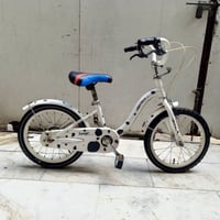 بايسكل اطفال ياباني للبيع كسر حاوية سعر 65 الف مواصفات البايسكل:- 1- ل...