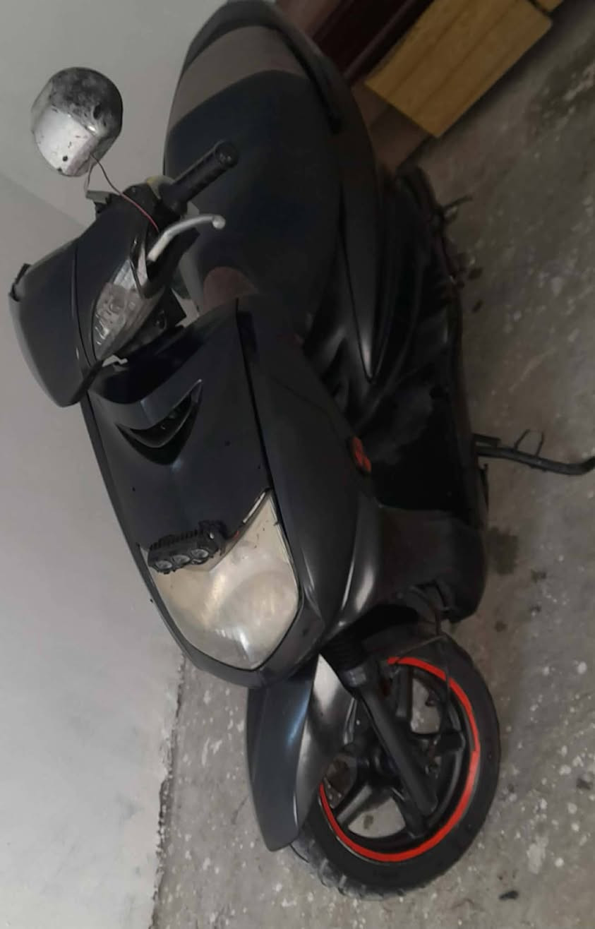 السلام عليكم دراجه سكنس للبيع السعر350وبيه مجال الهاتف ***********
