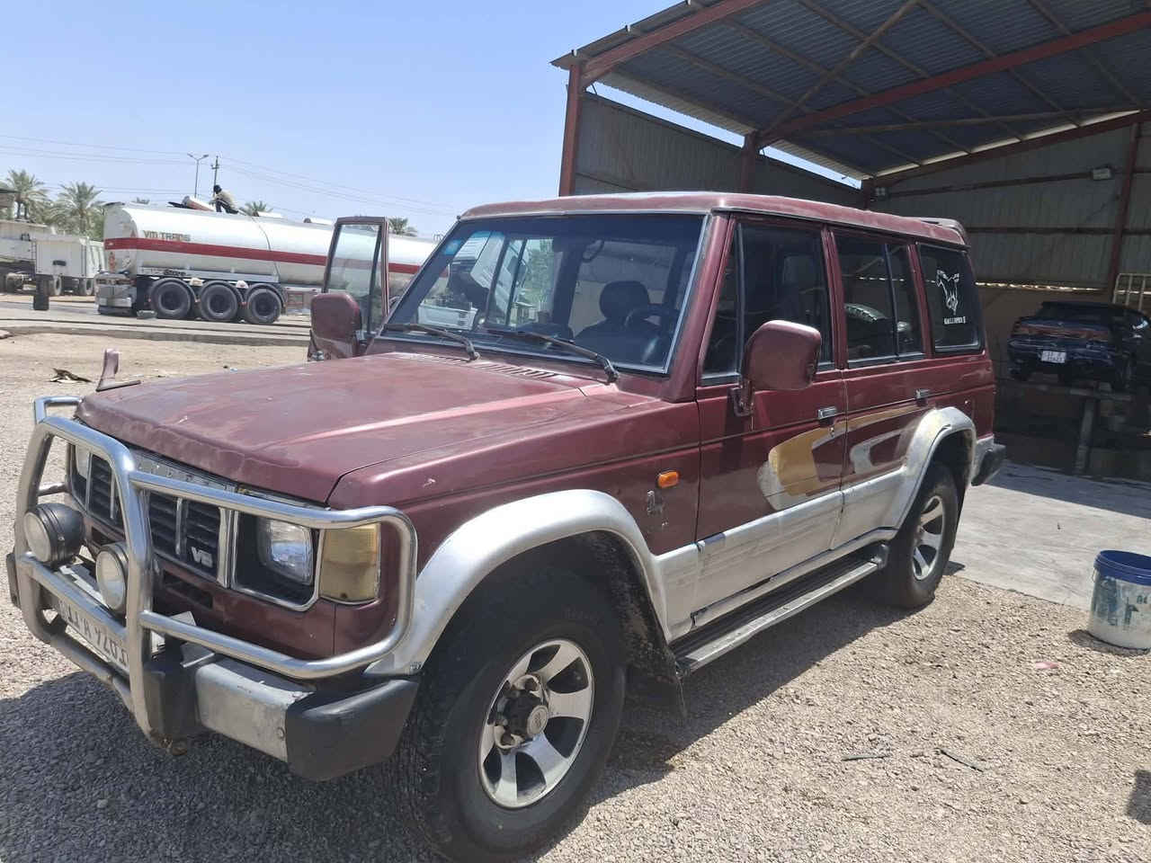 السلام عليكم هونداي كالوبر موديل 96رقم بغداد بأسمي مكفولة من الصبغ والضربه مكينه وكير بطه تخم تاير دوشمه جاهزه السياره السعر 45وبيها مجال ***********
