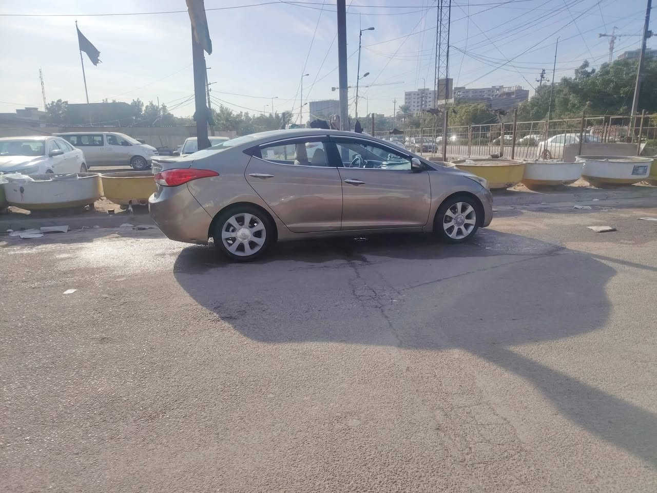 النترا  ٢٠١٢ خليجي محرك ١٨٠٠ دوش رقم اربيل جديد 
سياره بدون صبغ وتبديل بيها جراد بل قماره وبل جنطه 
كير مكيه مكفولات لاتبخير ولا تنقيص الكير جديد حاويه مشدود صدر كله جديد تخم تاير مابيها نقص السياره 
عارضها ٩٨ مجال بسيط مكاني بغداد الجديده
***********
