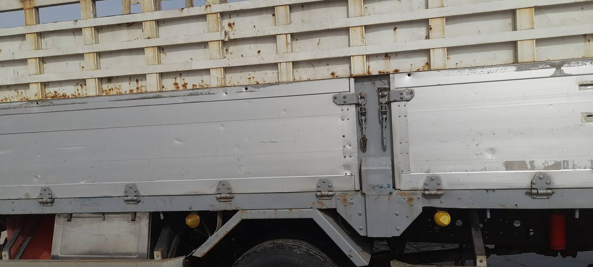 السلام عليكم هينو انكر للبيع موديل ١٩٩٨مكينه ٨٠ خطين ***********
