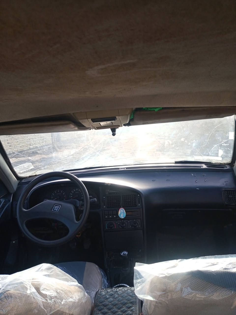 سلام عليكم بيجو 405 مديل 2011 سياره جاهزه مكينه كير حداديه تخم تاير كهربائيات شغالة راعيه ماوصله اتعهد سرقه وطلب السعر 17 بيه مجال رقم الهاتف *********** مامتواجد ع الفيس هذا رقم بيه واتساب
