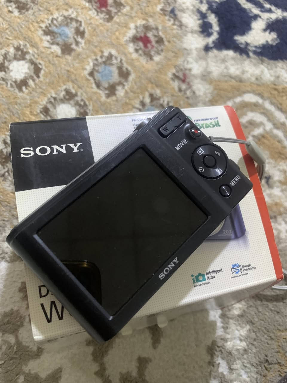 Sony Cyber-Shot DSC-W810 

In original box ✅
With original catalogue ✅
With original battery ✅
With original Charger & adapter ✅
Excellent condition like new ✅


**إذا كنت صاحب هذا الإعلان وتريد حذفه لأي سبب، رجاءا أرسل رسالة إلى الدعم الفني**