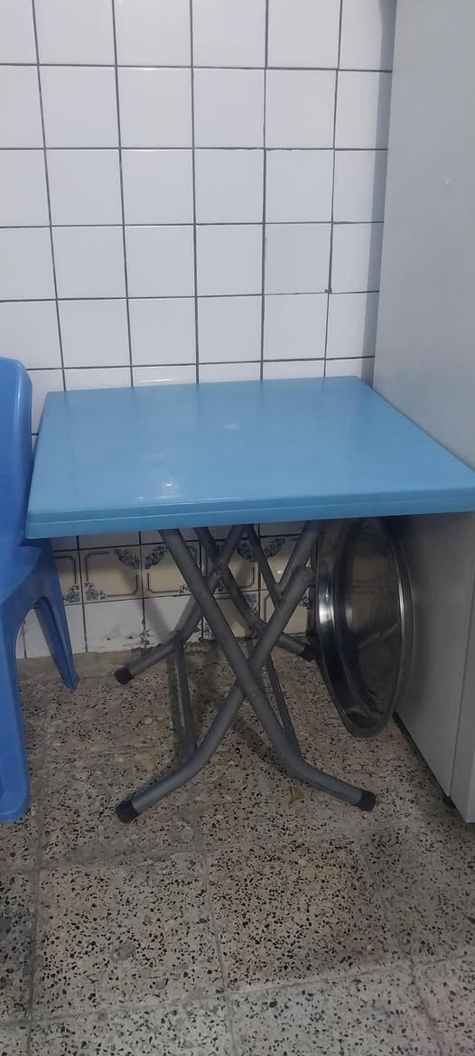ميز طعام مع 4 كراسي
للبيع استعمال قليل  نظيف 
الكراسي درجة اولى تجي اشوف بعينك اذا معجبك متاخذة
السعر  80 وبي مجال 
عنوان بغداد الدولعي
واي استفسار الخاص موجود وبلخدمة


**إذا كنت صاحب هذا الإعلان وتريد حذفه لأي سبب، رجاءا أرسل رسالة إلى الدعم الفني**