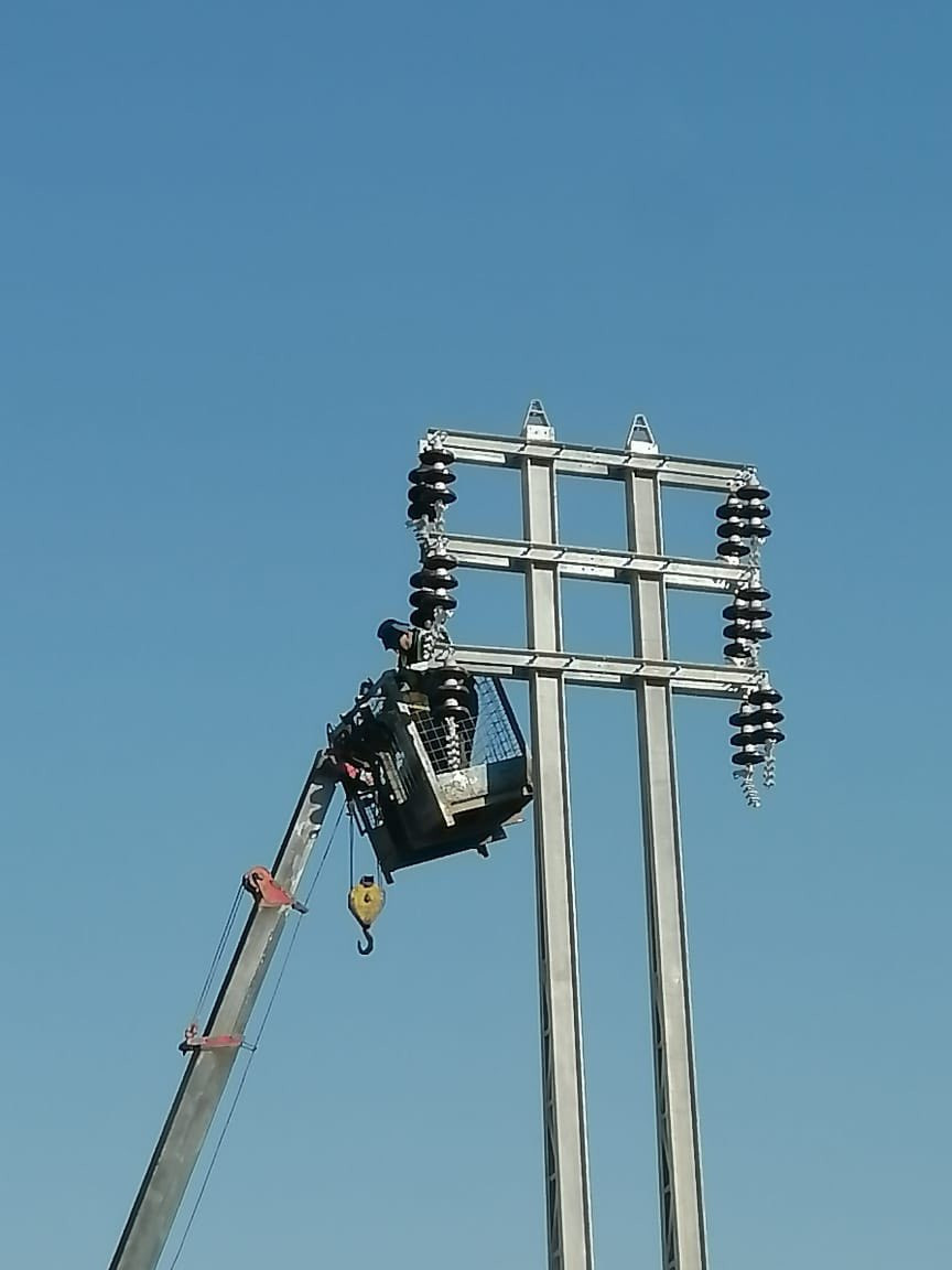 ⚡ أعمال كهرباء متكاملة – تنفيذ باحتراف وثقة ⚡
ننفذ جميع أعمال الكهرباء للأحياء السكنية والمجمعات والمشاريع الخاصة، من الأساس وحتى التشغيل الكامل:

🔹 نصب أعمدة الكهرباء

🔹 تمديد الأسلاك الهوائية والأرضية

🔹 تمديد كيبلات الضغط الواطئ والمتوسط

🔹 تركيب المحولات الكهربائية

🔹 تنفيذ شبكات الكهرباء للمجمعات السكنية

🔹 صيانة ومعالجة الأعطال

🔹 العمل وفق المخططات الهندسية المعتمدة

✅ التزام بالمواصفات الفنية

✅ معايير سلامة عالية

✅ سرعة في الإنجاز

✅ أسعار مناسبة وخبرة عملية

📞 للتواصل والاستفسار:

رقم الهاتف ***********

⚡ الجودة أساس عملنا… وثقتكم هدفنا
