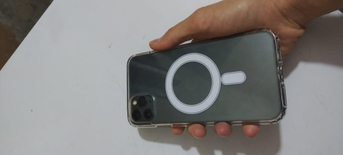 ايفون ١١برو ماكس للبيع
ذاكرة ٦٤

بطارية ١٠٠ مبدله

شاشه ثلاث خيارات ما مبدله  

كامرات فول  

ملاحضه :الجهاز نضيف فقط بي فطر ناعم بل شاشه 
ما اماثر بشي ابد

سعر٢٤٠وبي مجال

مكان موصل ايسر رقم ***********
